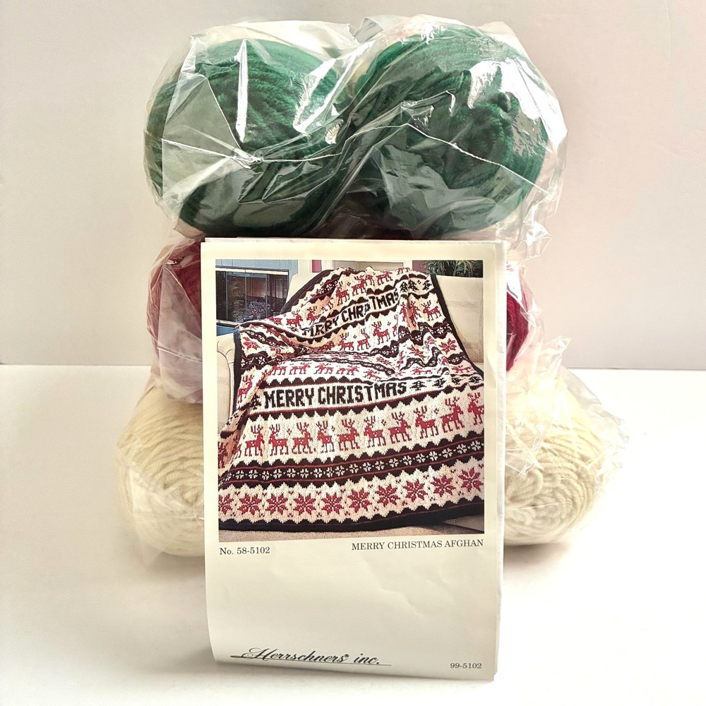 Vintage Herrschners Merry Christmas Knit Afghan Knitting Kit 50x60 Yarn Reindeer